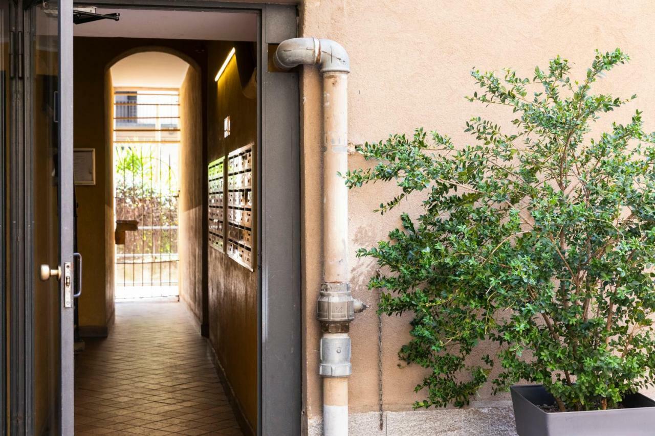 Smart Apartment - Milan Downtown Bagian luar foto