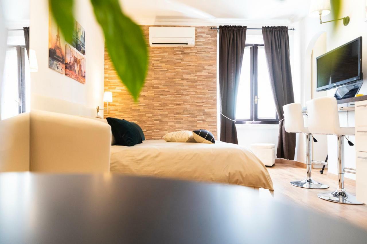Smart Apartment - Milan Downtown Bagian luar foto